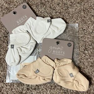 NWT Goumi Kids Baby Boots Set Cloud Dune SZ 12-18 mo Tan White Bamboo Booties